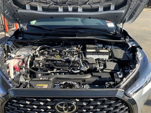 Used 2024 Toyota Corolla Cross LE image 16