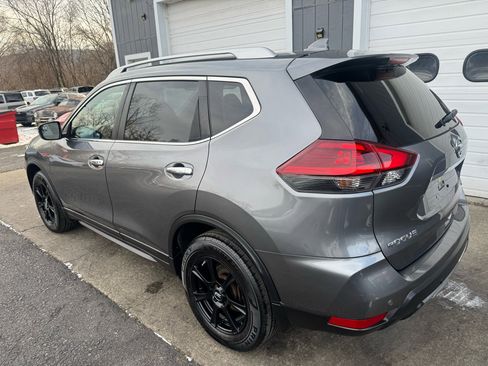 Used 2019 Nissan Rogue SV image 6