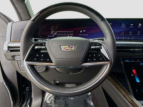 Used 2025 Cadillac Escalade Sport Platinum w/ LPO, ONYX Package image 11