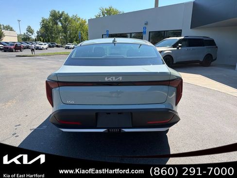 New 2026 Kia K4 FWD image 9