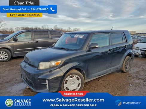 Used 2013 Scion xB image 1