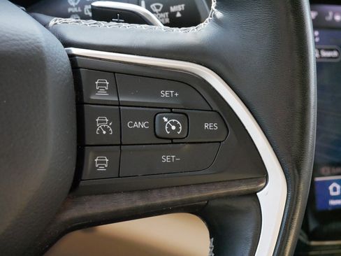 Used 2021 Jeep Grand Cherokee L Limited image 25