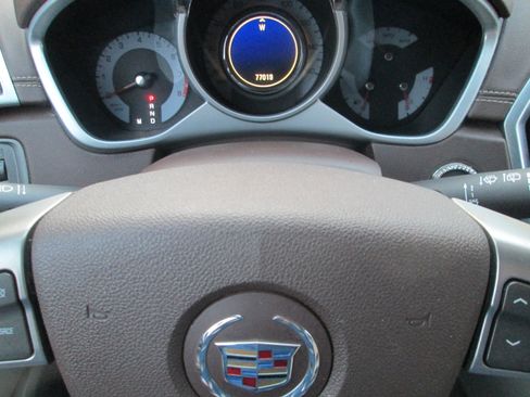 Used 2011 Cadillac SRX Premium image 11