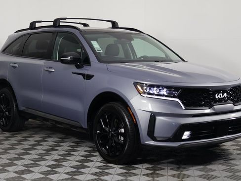 Used 2023 Kia Sorento SX image 3