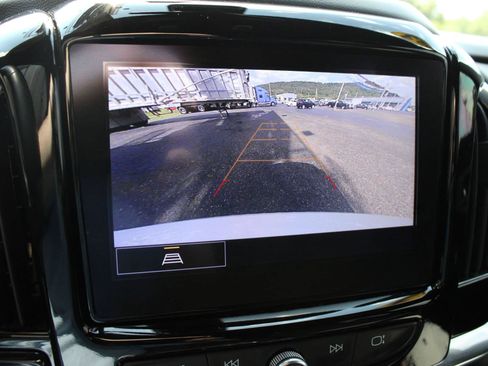 Used 2023 Chevrolet Traverse LT FWD image 42