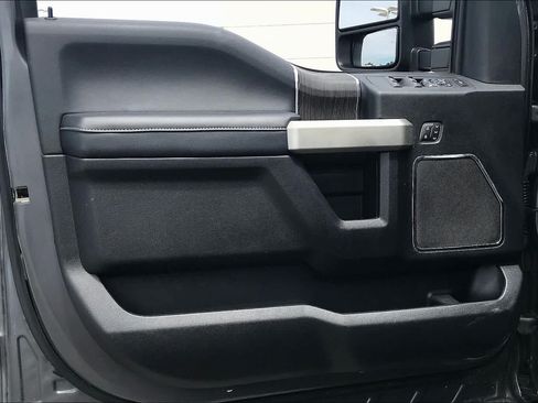 Used 2021 Ford F250 Lariat AWD/4WD image 21