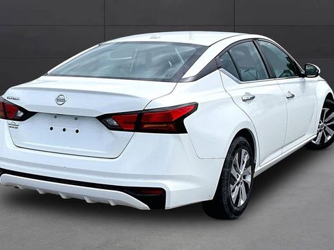 Used 2019 Nissan Altima 2.5 S FWD image 2