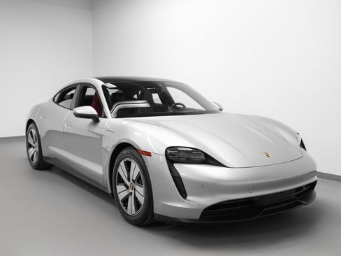 Certified 2023 Porsche Taycan image 10