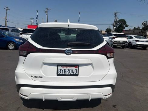 Used 2021 Nissan Kicks S FWD image 6