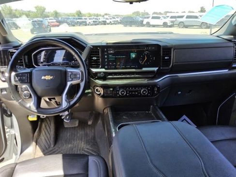 Used 2024 Chevrolet Silverado 3500 LTZ w/ LTZ Plus Package AWD/4WD image 5