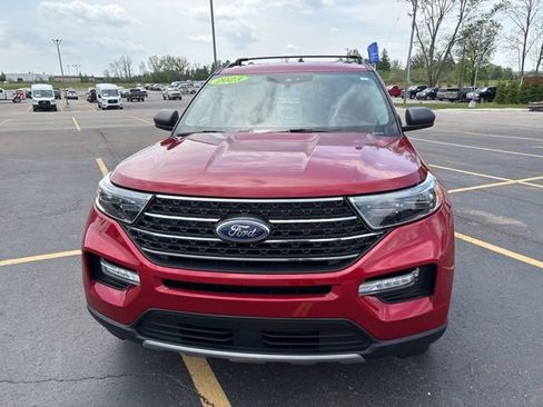 Used 2023 Ford Explorer XLT w/ Equipment Group 202A AWD/4WD image 20
