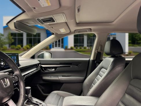 Used 2024 Honda CR-V EX-L image 12