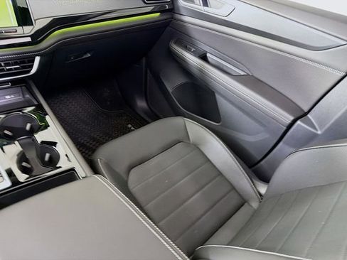 New 2025 Volkswagen Atlas Cross Sport SEL R-Line image 26