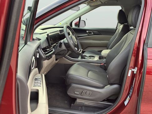 New 2026 Kia Carnival LXS image 13