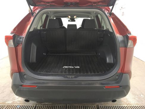 Used 2019 Toyota RAV4 LE w/ All Weather Liner Package AWD/4WD image 29