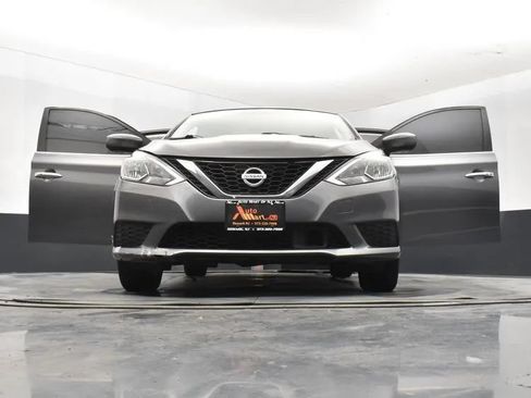 Used 2019 Nissan Sentra SV FWD image 11