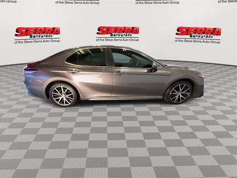 Certified 2021 Toyota Camry SE FWD image 10
