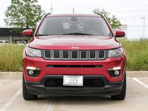 Used 2017 Jeep Compass Latitude w/ Popular Equipment Group FWD image 5