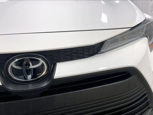 Certified 2023 Toyota Corolla LE image 31