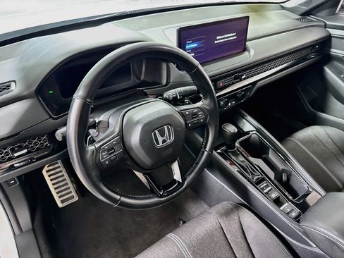 Used 2024 Honda Accord Sport image 11