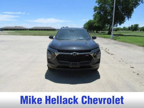 New 2026 Chevrolet Trax RS w/ Driver Confidence Package FWD image 2