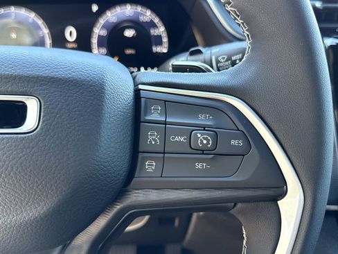 New 2025 Jeep Grand Cherokee Laredo RWD image 23