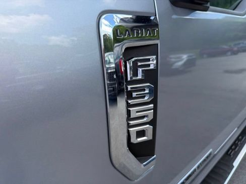 Used 2022 Ford F350 Lariat w/ Lariat Ultimate Package AWD/4WD image 13