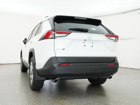 Used 2025 Toyota RAV4 XLE Premium image 60