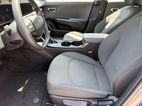 Used 2025 Kia K4 FWD image 9