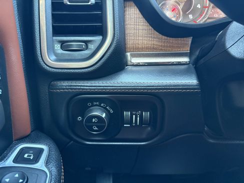 Used 2019 RAM 2500 Limited AWD/4WD image 24