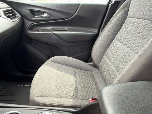 Used 2022 Chevrolet Equinox LT AWD/4WD image 12