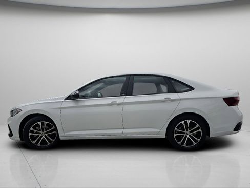 Used 2025 Volkswagen Jetta Sport FWD image 19