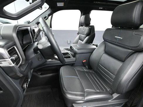 Used 2025 Ford F250 Platinum image 25