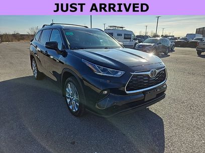 Used 2023 Toyota Highlander Limited