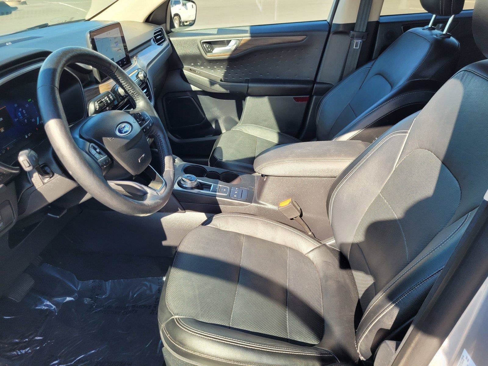 Used 2020 Ford Escape Titanium AWD/4WD image 19