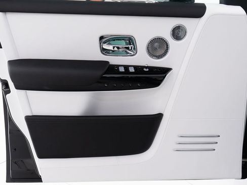 Certified 2026 Rolls-Royce Phantom Sedan RWD image 12
