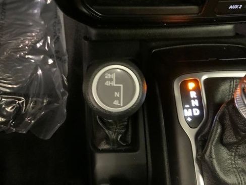 Used 2020 Jeep Gladiator Sport w/ Quick Order Package 24S image 15