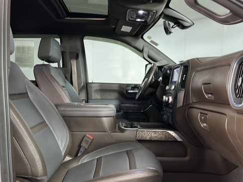 Used 2022 GMC Sierra 3500 Denali w/ Denali Ultimate Package AWD/4WD image 29