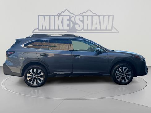 Used 2024 Subaru Outback Touring AWD/4WD image 6