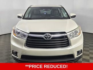 Used 2023 Toyota Highlander LE video 2