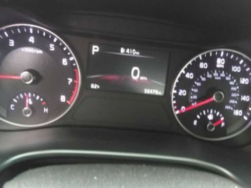 Used 2024 Kia Forte LXS FWD image 2