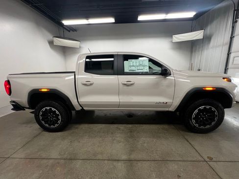 New 2026 GMC Canyon AT4 w/ AT4 Premium Package AWD/4WD image 2