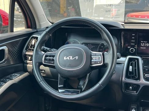 Certified 2023 Kia Sorento EX AWD/4WD image 14