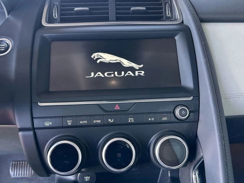 Used 2020 Jaguar E-PACE SE image 13