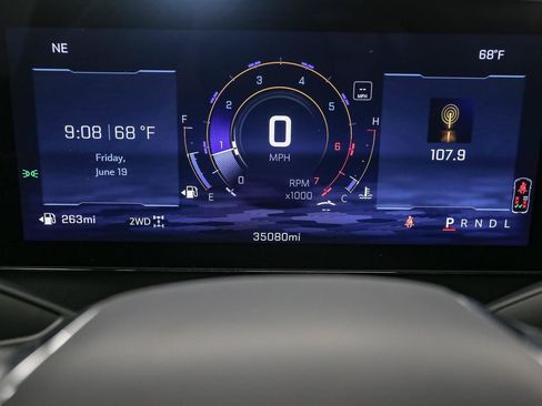 Used 2024 Chevrolet Traverse Z71 AWD/4WD image 36
