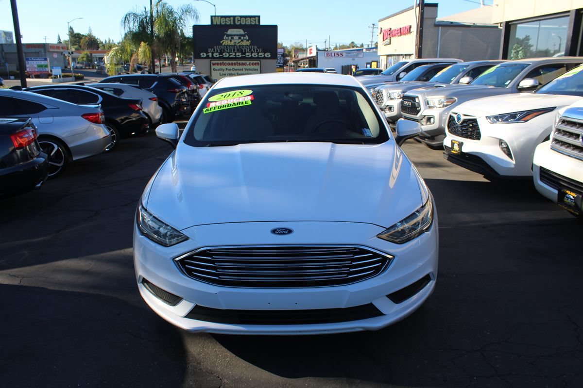 Used 2018 Ford Fusion SE FWD image 3