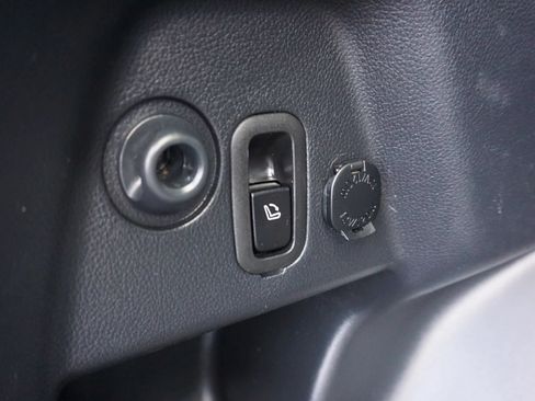 Used 2017 Subaru Forester 2.5i Touring AWD/4WD image 15