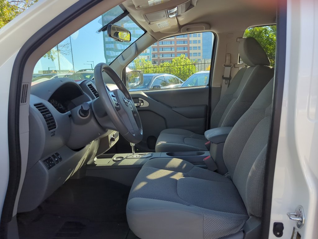 Used 2021 Nissan Frontier SV AWD/4WD image 11