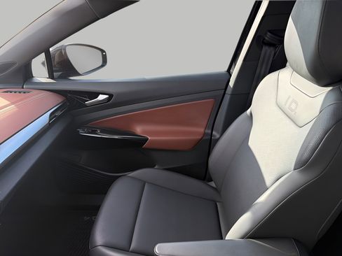 Used 2022 Volkswagen ID.4 Pro S image 19