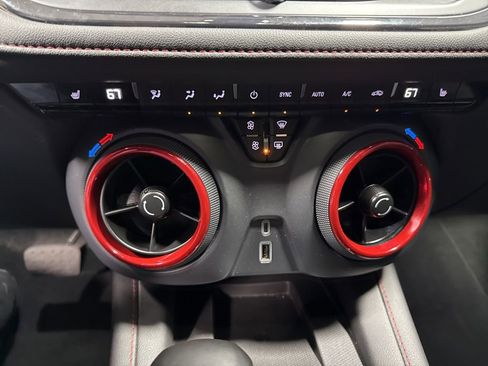 Used 2025 Chevrolet Blazer RS image 34